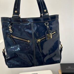 Like new Dooney and Bourke purse